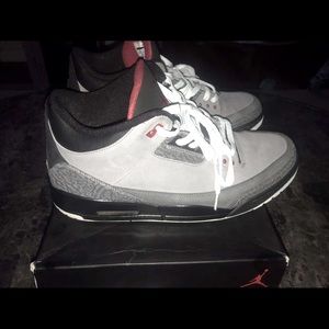 Jordan 3 “Stealth”